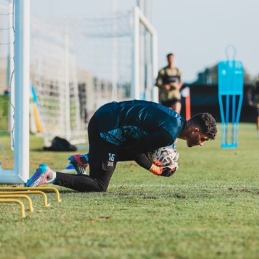 14 صورة ترصد مران الزمالك اليوم بالإمارات استعدادًا لمواجهة بيراميدز في السوبر المصري